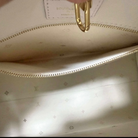 Louis Vuitton On The Go MM - Picture 9 of 9